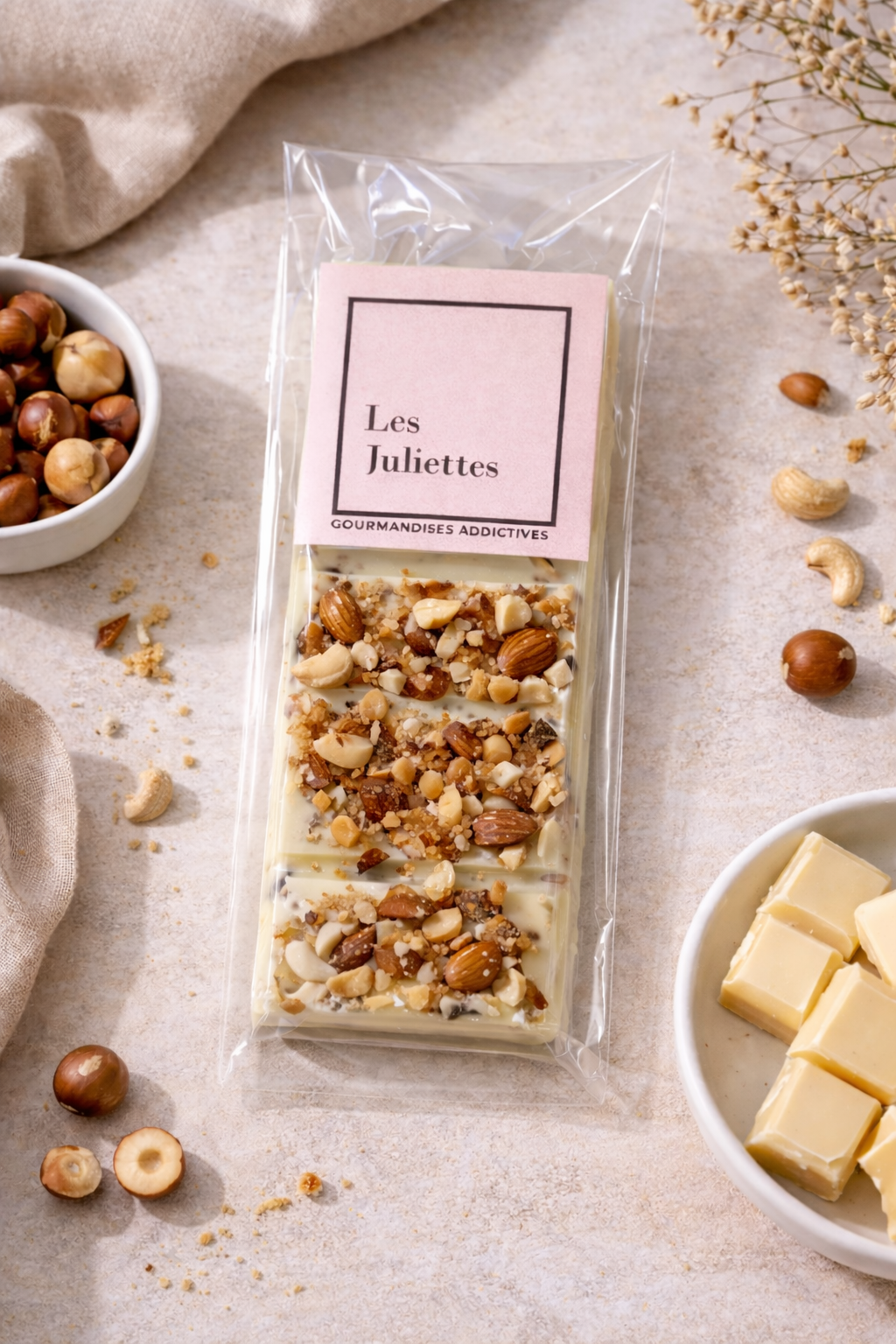TABLETTE DE CHOCOLAT BLANC aux Juliettes et fleur de sel